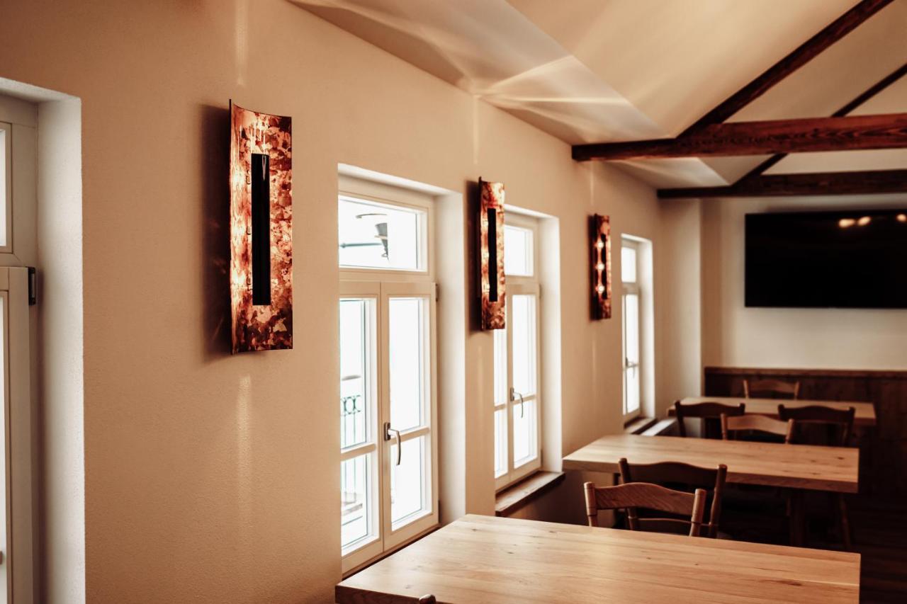Gasthaus Zum Adler Großwallstadt Екстериор снимка